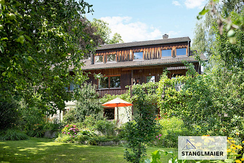 Ein Haus für 2 Generationen! Großes Zweifamilienhaus mit traumhaftem Garten - Bild 3069672
