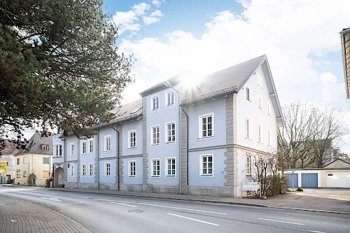 Oben wohnen, unten läuft's! Charmanter Altbau mit Penthouse zur Eigennutzung + stabile Mieteinnahmen - Bild 3069729