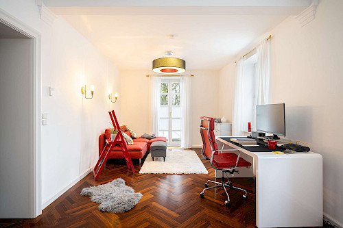 Oben wohnen, unten läuft's! Charmanter Altbau mit Penthouse zur Eigennutzung + stabile Mieteinnahmen - Bild 3069729