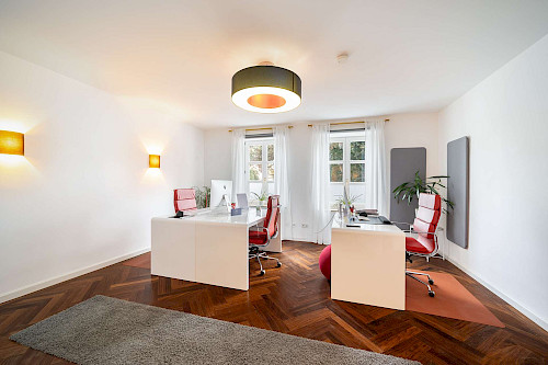 Oben wohnen, unten läuft's! Charmanter Altbau mit Penthouse zur Eigennutzung + stabile Mieteinnahmen - Bild 3069729