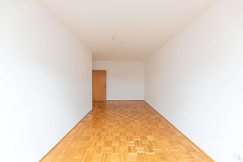 Schmankerl! Großzügig geschnittene 2-Zimmer-Eigentumswohnung mit Dachterrasse in Innenstadtlage - Bild 3612420