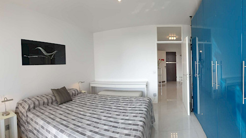 TOP! Sanierte große 2-Zimmer-Wohnung in Bogenhausen mit traumhaftem Bergblick - Bild 3632987
