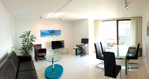 TOP! Sanierte große 2-Zimmer-Wohnung in Bogenhausen mit traumhaftem Bergblick - Bild 3632987
