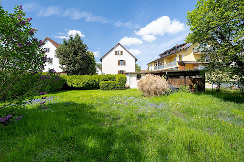 Gartentraum! Zweifamilienhaus mit wunderbarem Garten in schöner Lage - Bild 3634168