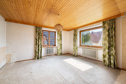 Viel Platz für Familie und Beruf! Zweifamilienhaus mit angrenzender Werkstatt und Lager - Bild 3069651