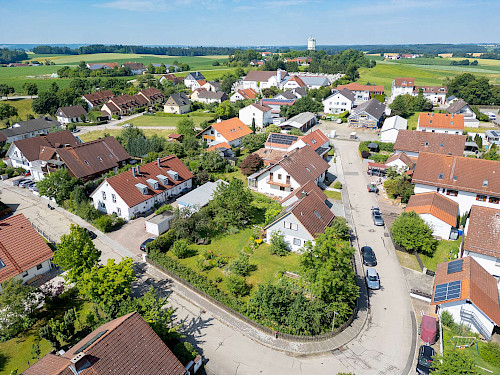 Vielfältige Nutzungsmöglichkeiten! Schönes Grundstück mit Einfamilienhaus und Erweiterungspotential - Bild 3720652