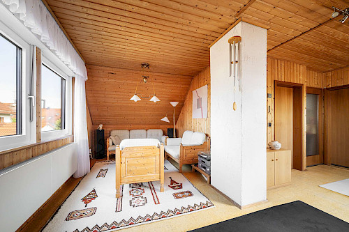 Vielfältige Nutzungsmöglichkeiten! Schönes Grundstück mit Einfamilienhaus und Erweiterungspotential - Bild 3720652