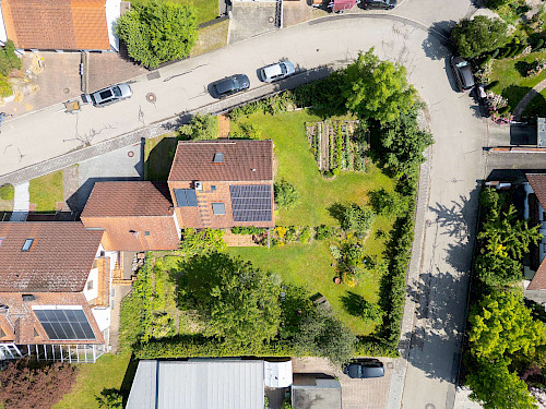 Vielfältige Nutzungsmöglichkeiten! Schönes Grundstück mit Einfamilienhaus und Erweiterungspotential - Bild 3720652