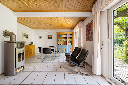 Vielfältige Nutzungsmöglichkeiten! Schönes Grundstück mit Einfamilienhaus und Erweiterungspotential - Bild 3720652