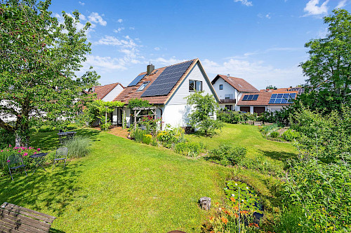 Vielfältige Nutzungsmöglichkeiten! Schönes Grundstück mit Einfamilienhaus und Erweiterungspotential - Bild 3720652