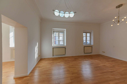 Todschick! Charmante Gewerbefläche für Büro/ Praxis in repräsentativem Altbau am Fuße des Domberges - Bild 3894958