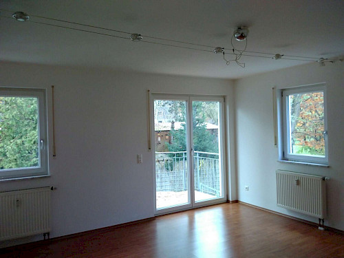Zu Vermieten! Ruhige 3-Zimmer-Wohnung mit Balkon in zentrumsnaher Lage - Bild 3992575