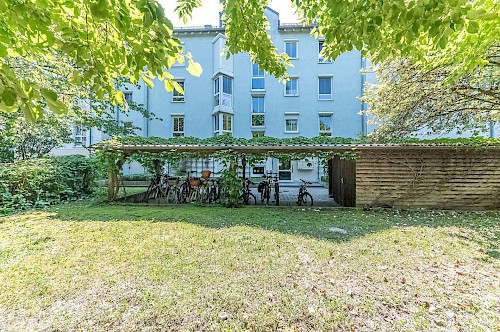 Grundbuch statt Sparbuch! Vermietetes 1-Zimmer-Apartment mit West-Balkon in zentraler Lage - Bild 4087427