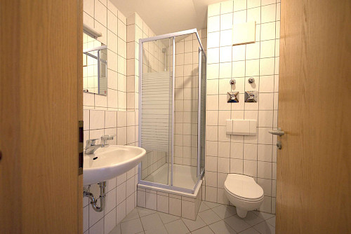 Gemütlichkeit unterm Dach! 1,5-Zimmer-Eigentumswohnung mit Wintergarten - Bild 4153519