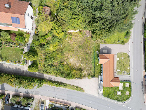 Ihre Chance! Schönes Baugrundstück mit genehmigtem Vorbescheid für ein Zweifamilienhaus - Bild 4150301