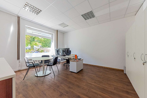Hier werden Sie gesehen! Moderne Büro-/Praxis-/Ladenfläche in Zentrums- und Bahnhofsnähe - Bild 4317515