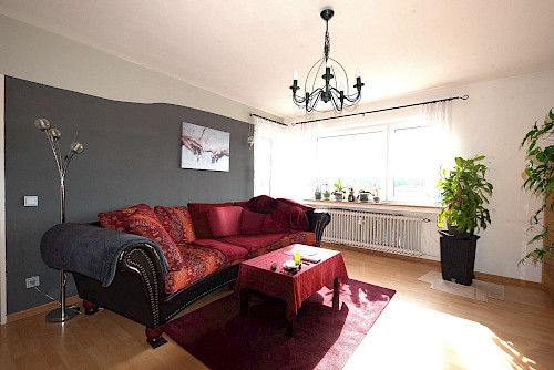 Top Schnitt! Großzügige 2-Zimmer-Eigentumswohnung mit Süd-Balkon - Bild 4409660