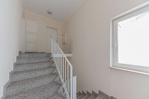 Charmant & zentral! Vermietete 2-Zimmer-Wohnung mit Balkon im beliebten Münchner Stadtteil Schwabing - Bild 4182356