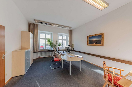 Mittendrin! Gut geschnittene Gewerbefläche in denkmalgeschützem Objekt in 1-A-Lage - Bild 4491339