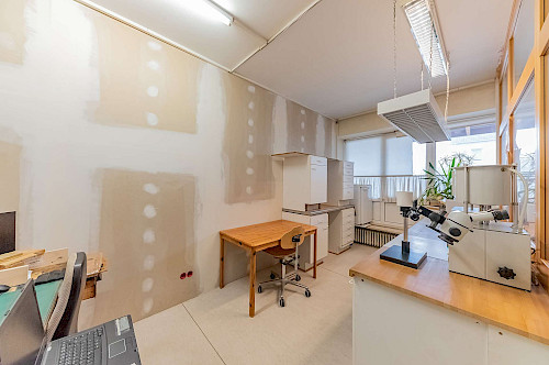 Zu vermieten! Gut geschnittene Gewerbefläche als Büro- oder Praxisräumlichkeiten in Vötting - Bild 4567819