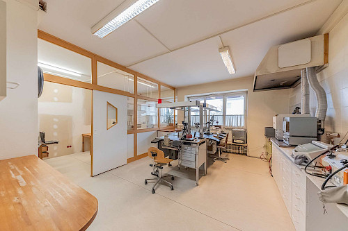 Zu vermieten! Gut geschnittene Gewerbefläche als Büro- oder Praxisräumlichkeiten in Vötting - Bild 4567819