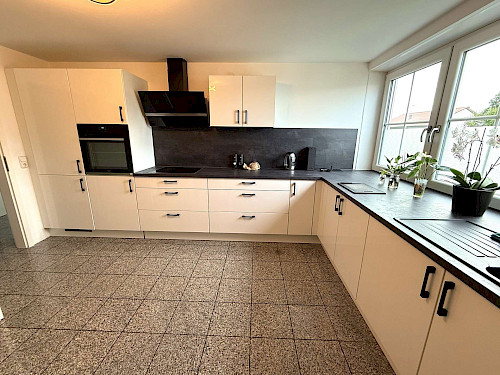 Zu vermieten!Traumhafte 3-Zimmer-Dachgeschoss-Wohnung mit Gartennutzung - Bild 4341727