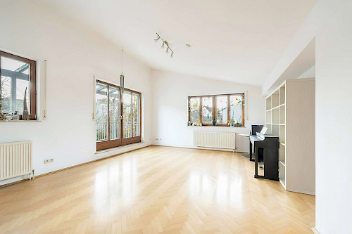 2 Dachterrassen inklusive! Traumhaft geschnittene 3-Zimmer-Wohnung mit Blick auf den Wasserturm - Bild 4532010