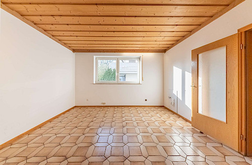 Perfekte Anbindung! Gut geschnittene Gewerbefläche als Büro oder Praxis in Attaching zu vermieten - Bild 4586553