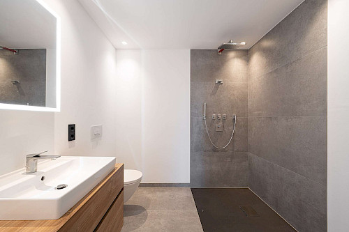 Alles was das Herz begehrt! Luxuriöses 4-Zimmer-Penthouse mit umlaufender Dachterrasse - Bild 4772071