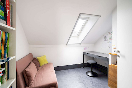 Charmantes Stadtdomizil! Stilvolle 3,5-Zimmer-Dachterrassen-Maisonette-Wohnung am Moniberg - Bild 4767317