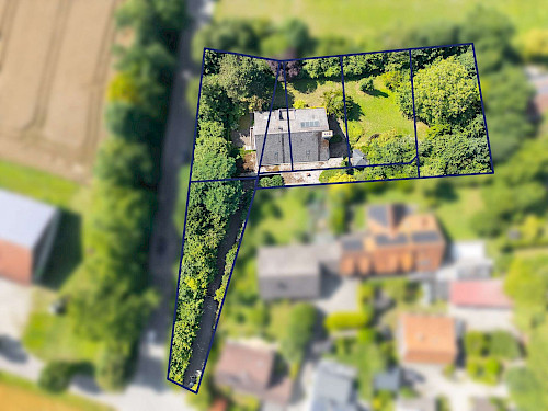 Hideaway! Uneinsehbares Villenanwesen in schöner Lage mit zwei weiteren Bauplätzen für je ein EFH - Bild 3911509