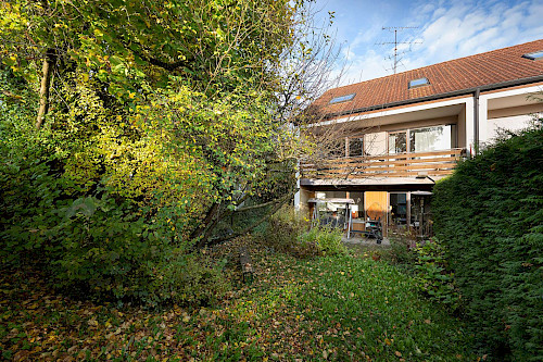 Groß und günstig! Renovierungsbedürftiges Reiheneckhaus in Vötting - Bild 3069697