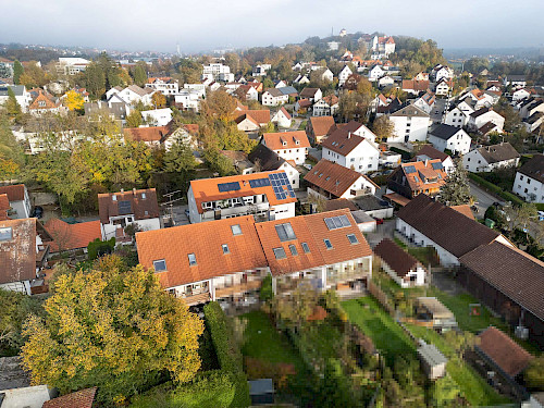 Groß und günstig! Renovierungsbedürftiges Reiheneckhaus in Vötting - Bild 3069697