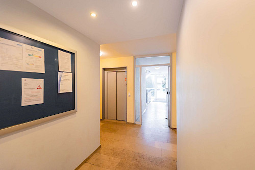 Klein, fein, werthaltig! Vermietetes 1-Zimmer-Apartment mit Balkon und Stellplatz in zentraler Lage - Bild 4838688