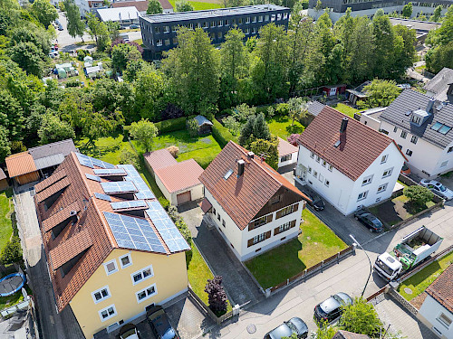 Gartentraum! Zweifamilienhaus mit wunderbarem Garten in schöner Lage - Bild 3634168
