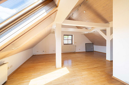 Gartentraum! Zweifamilienhaus mit wunderbarem Garten in schöner Lage - Bild 3634168