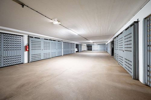 Potenzial mit Panorama! Renovierungsbedürftige 3-Zimmer-Eigentumswohnung mit Alpenblick und Balkon - Bild 4888825