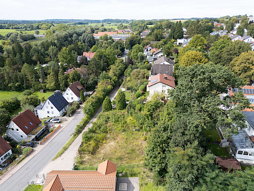 Seltene Gelegenheit! Schönes Baugrundstück mit genehmigtem Vorbescheid für ein Doppelhaus - Bild 4932824