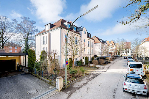 Dachgeschoss, Galerie, Terrasse, Lift! Vermietete 2,5-Zimmer-Maisonette-Wohnung in Bestlage - Bild 5040932