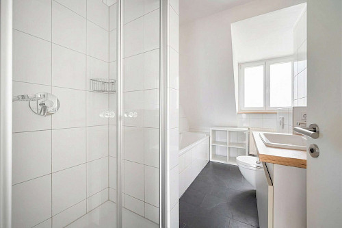 Dachgeschoss, Galerie, Terrasse, Lift! Vermietete 2,5-Zimmer-Maisonette-Wohnung in Bestlage - Bild 5040932