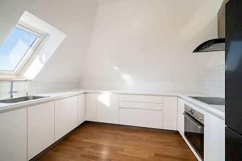 Dachgeschoss, Galerie, Terrasse, Lift! Vermietete 2,5-Zimmer-Maisonette-Wohnung in Bestlage - Bild 5040932