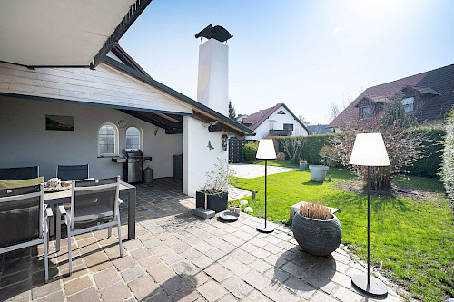 Überraschend unkonventionell! Sehr gepflegte, großzügige Doppelhaushälfte in bester Familienlage - Bild 5129602