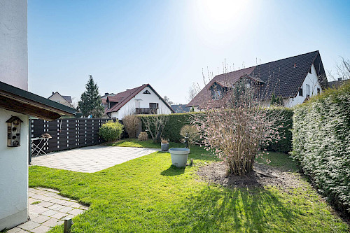 Überraschend unkonventionell! Sehr gepflegte, großzügige Doppelhaushälfte in bester Familienlage - Bild 5129602