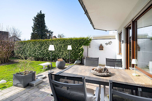 Überraschend unkonventionell! Sehr gepflegte, großzügige Doppelhaushälfte in bester Familienlage - Bild 5129602