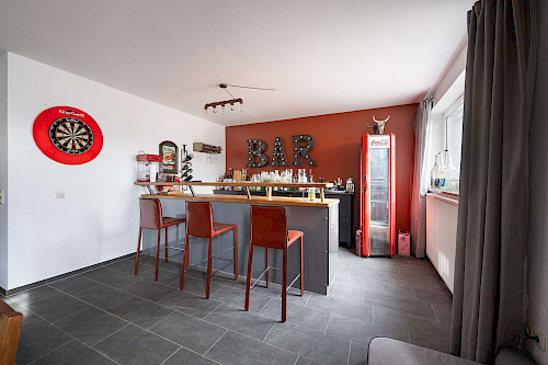 Bestens geeignet für Handwerksbetriebe! Firmengelände mit Bürogebäude und Lagerflächen. - Bild 5025500