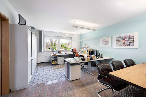 Bestens geeignet für Handwerksbetriebe! Firmengelände mit Bürogebäude und Lagerflächen. - Bild 5025500