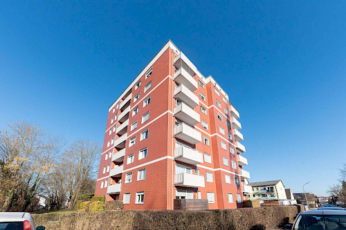 Für Familien! Renovierungsbedürftige 4-Zimmer-Eigentumswohnung mit traumhaftem Ausblick - Bild 5142327
