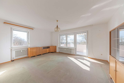 Für Familien! Renovierungsbedürftige 4-Zimmer-Eigentumswohnung mit traumhaftem Ausblick - Bild 5142327