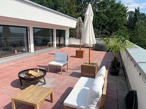 Zu vermieten! Außergewöhnliches Einfamilienhaus mit atemberaubendem Ausblick - Bild 5140084