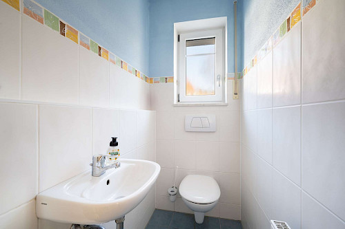 Perfekt für die junge Familie! Familienfreundliches Reiheneckhaus in idealer Ortsrandlage - Bild 5141225